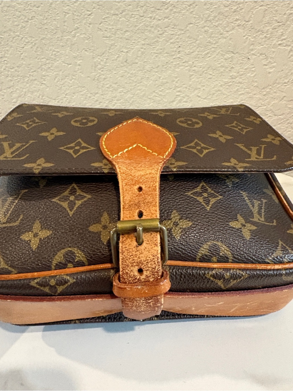 Louis Vuitton Cartouchiere
MM Brown Monogram
Crossbody Bag - Picture 3 of 14